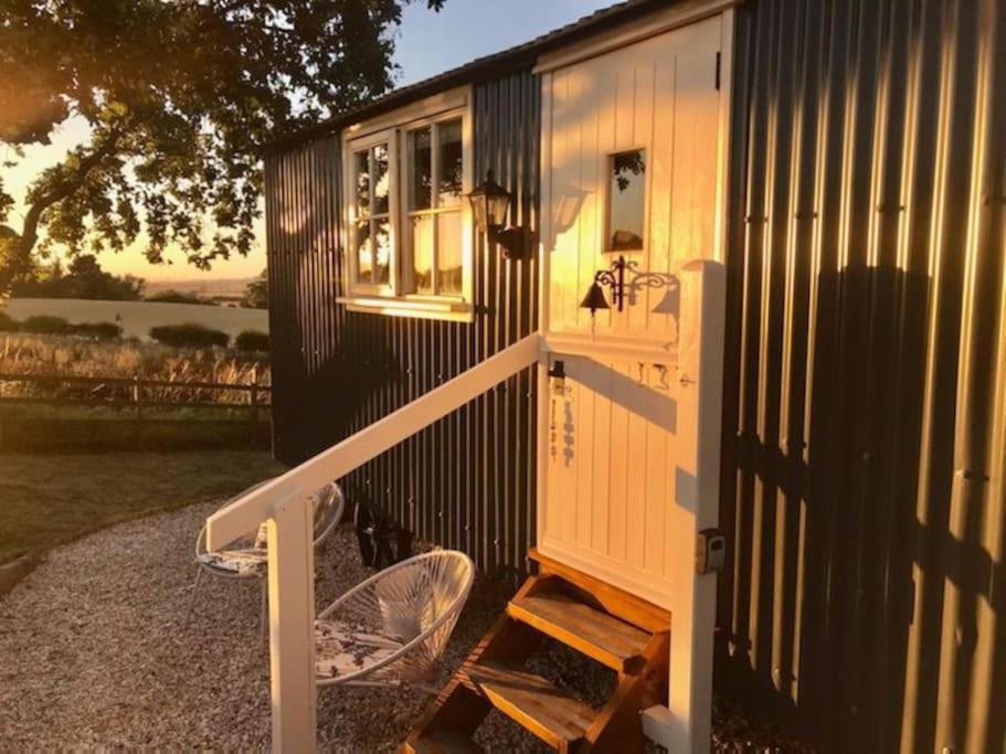 The Humble Hut Apartment Wooler Luaran gambar
